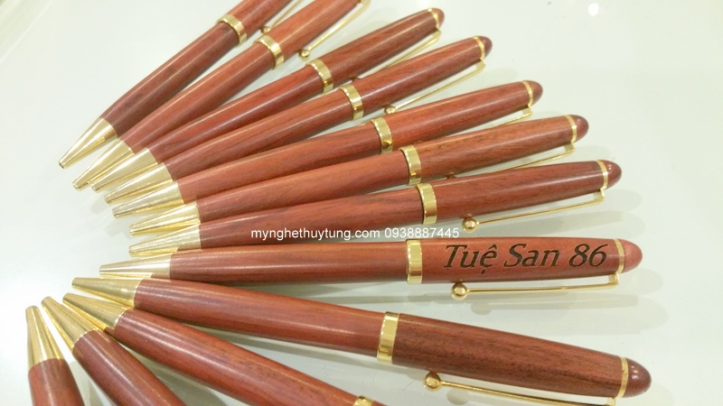 Bút gỗ cho sếp