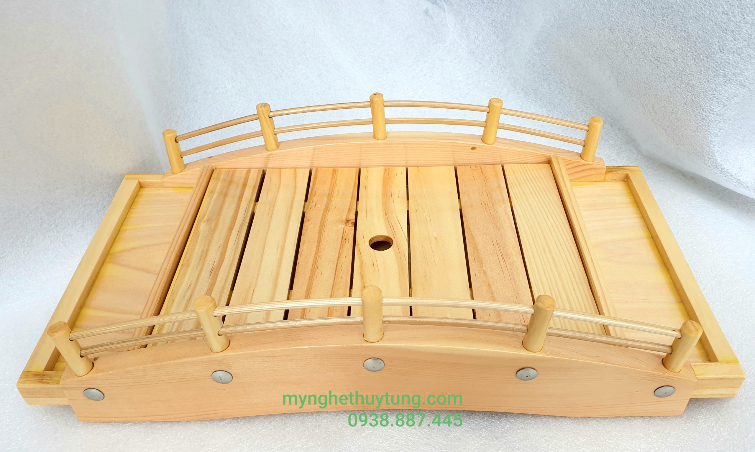 Khay cầu Gỗ Trang Trí Sushi & Sashimi Nhật Bản - M06